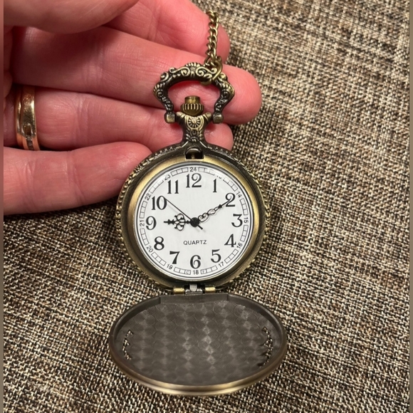 New beautiful Native American quartz pocket watch.  Choose color - Picture 6 of 8